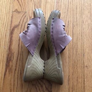 White Mountain Blush Pink Leather Sandals